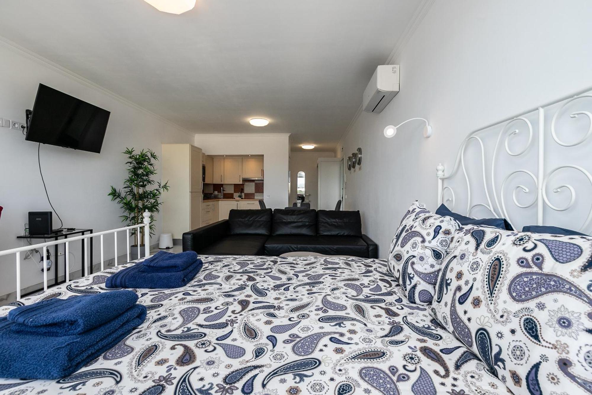T0 Downtown Apartment