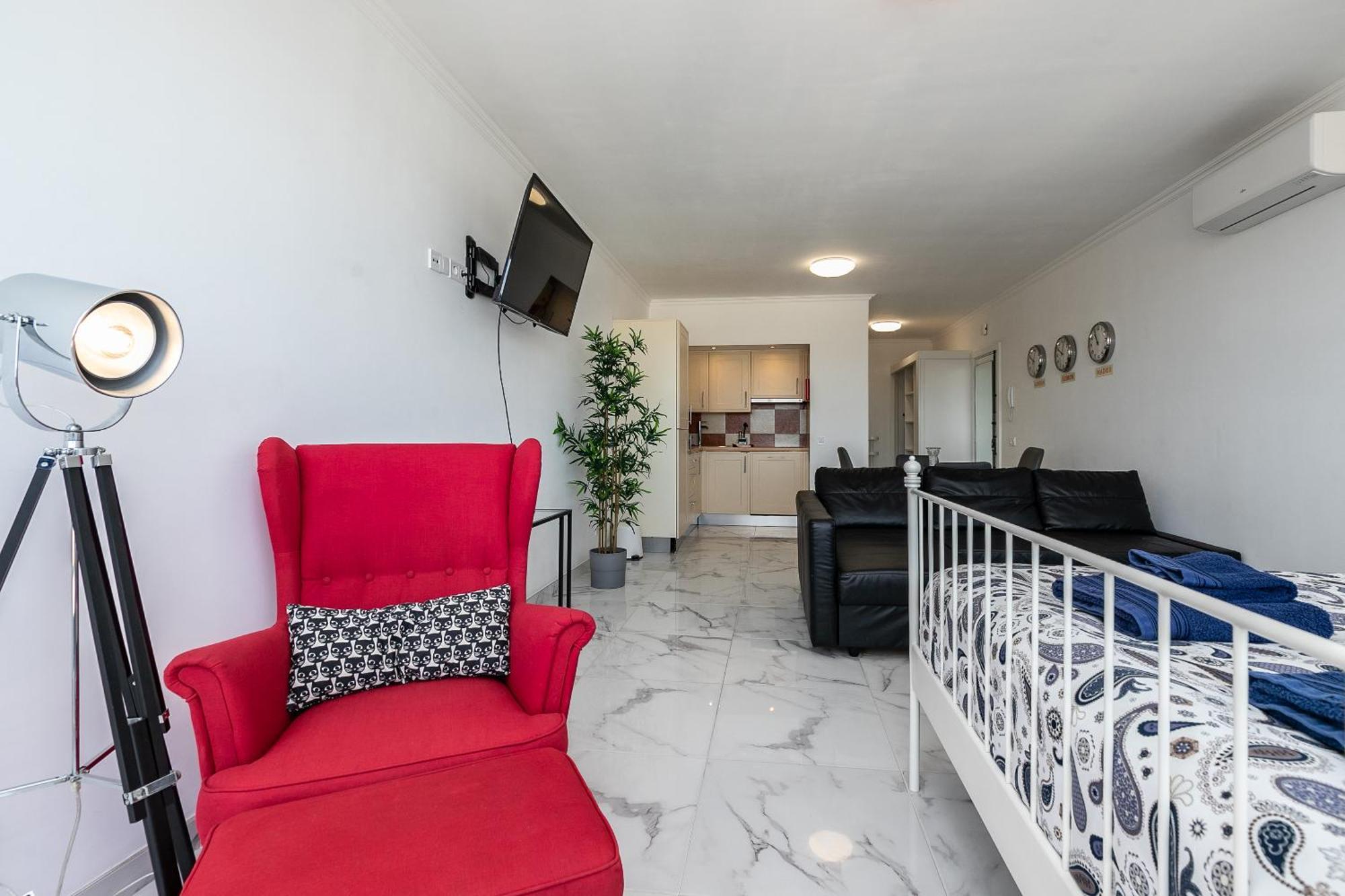 T0 Downtown Apartment *